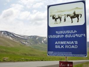 Georgien • Armenien • Iran • Turkmenistan • Usbekistan - Große Seidenstraße Teil 1 und 2 Georgien • Armenien • Iran • Turkmenistan • Usbekistan - Große Seidenstraße Teil 1 und 2